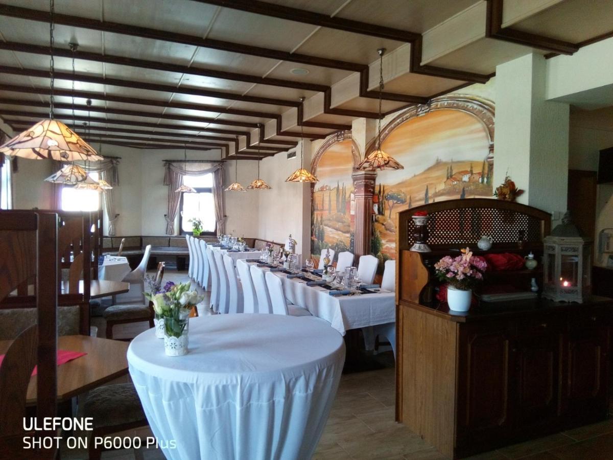 Hotel Carola Schoenheide ภายนอก รูปภาพ