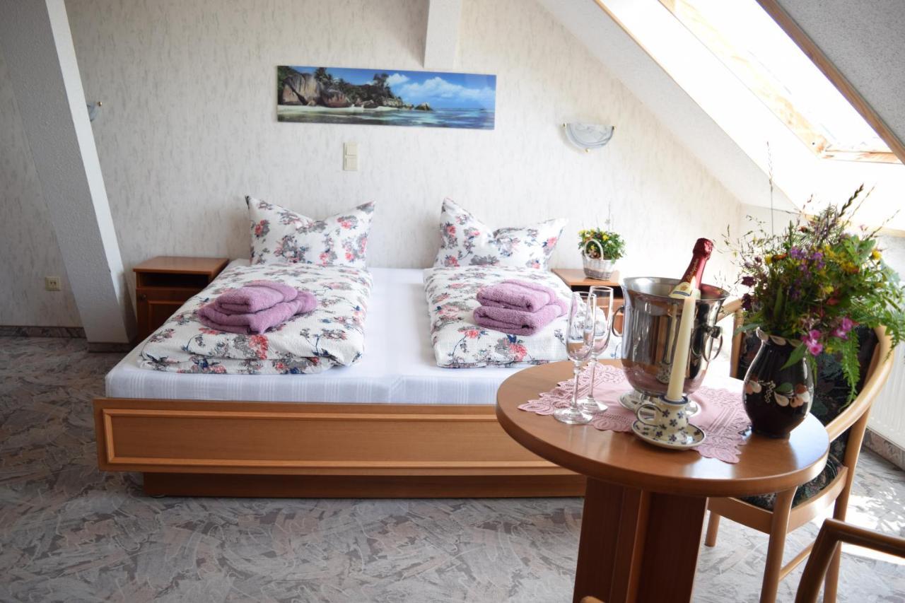 Hotel Carola Schoenheide ภายนอก รูปภาพ